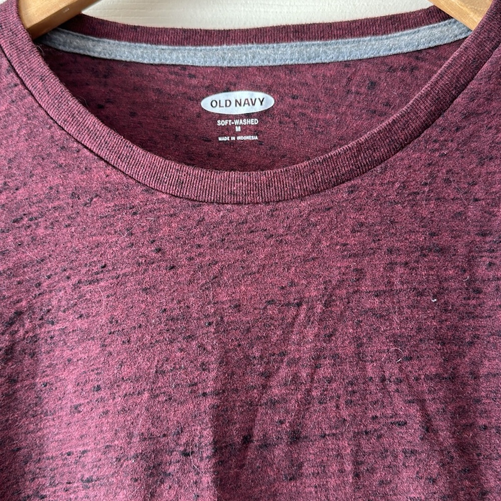 Old Navy long sleeve t-shirt - Picture 2 of 6